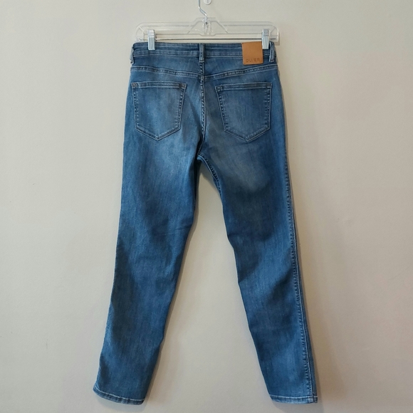 DU/ER Duer Performance Denim Girlfriend Jean Indigo Medium Wash Size 25 - Picture 12 of 16
